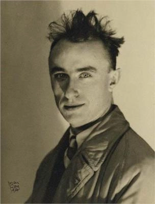 Yves-tanguy.jpg!Portrait